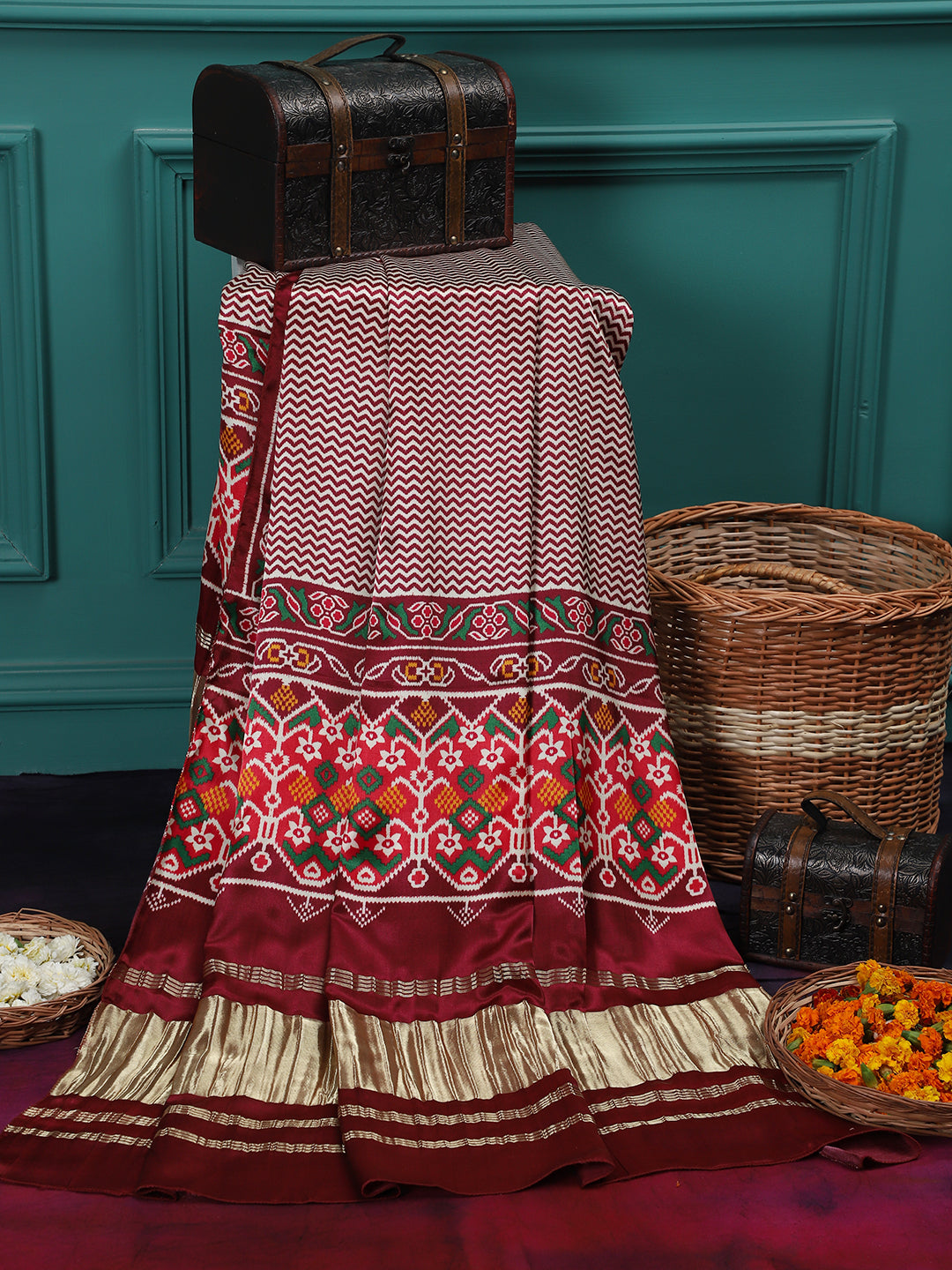 cream & maroon ikkat patola print dupatta