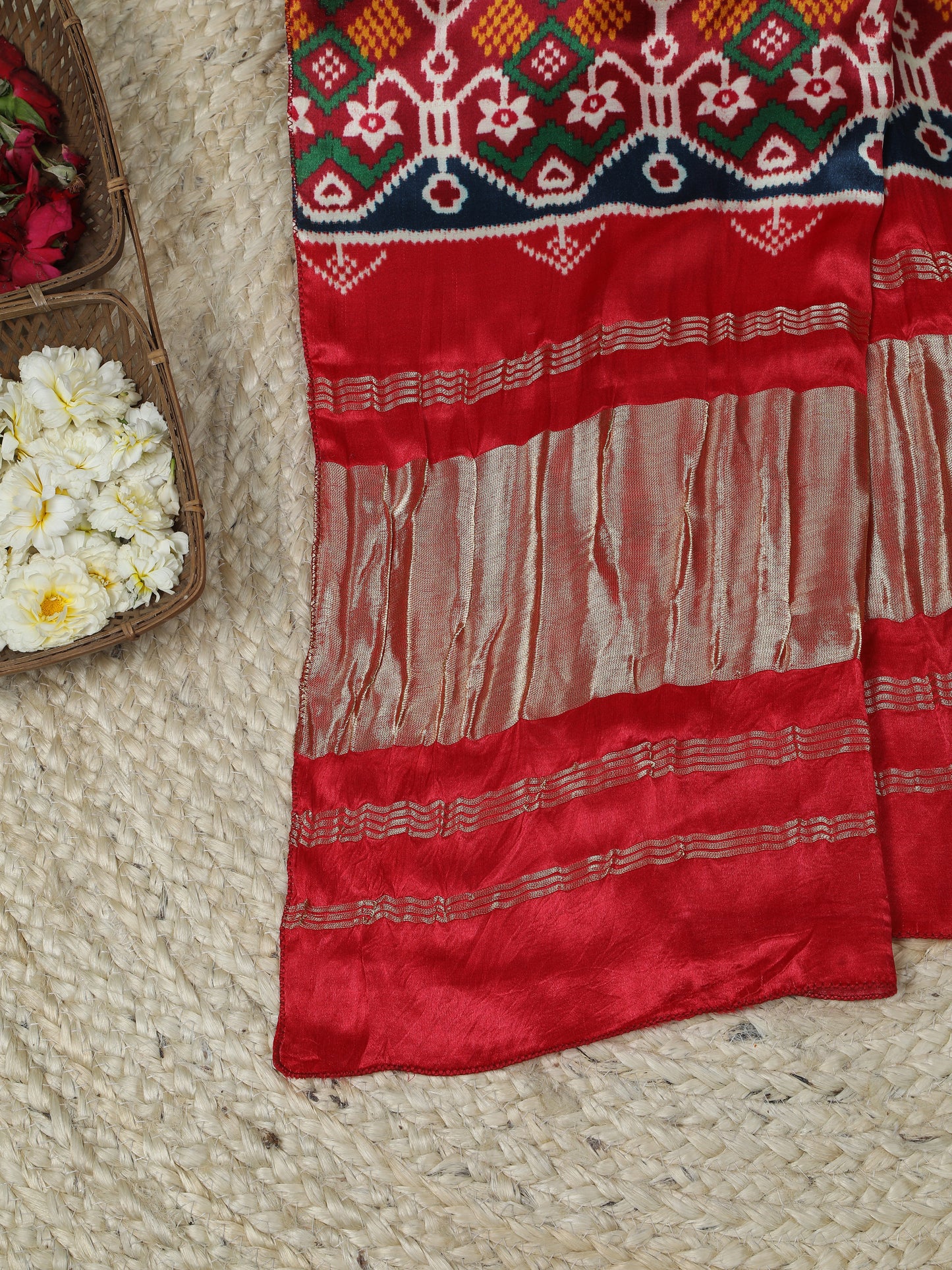 red ikkat patola print dupatta