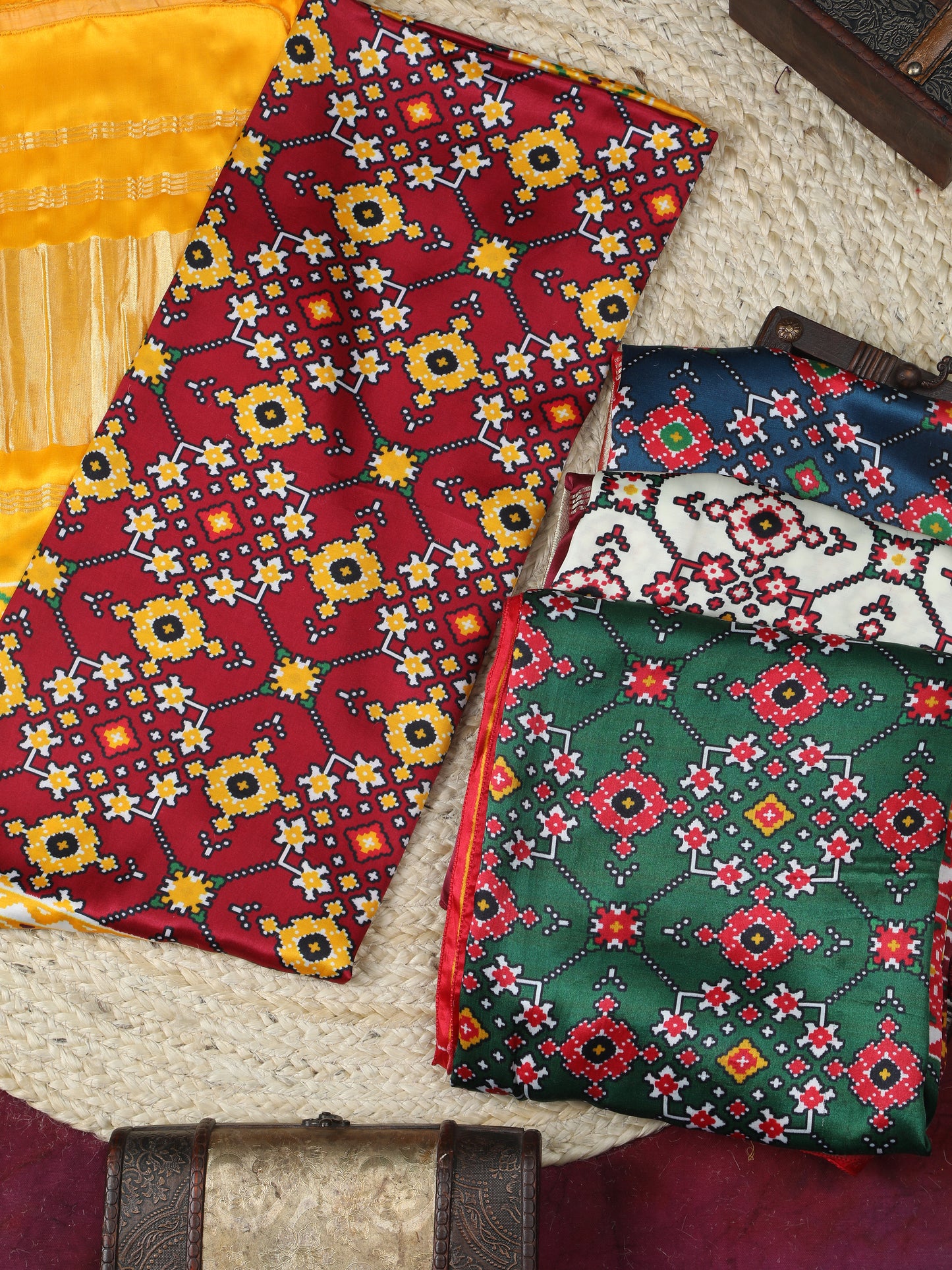 red & green ikkat patola print dupatta