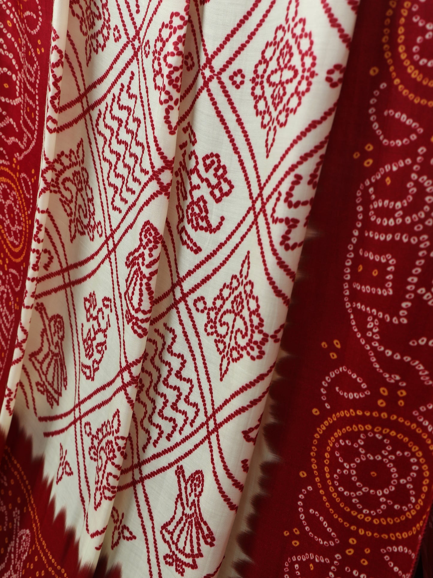 maroon & cream bandhani print dupatta