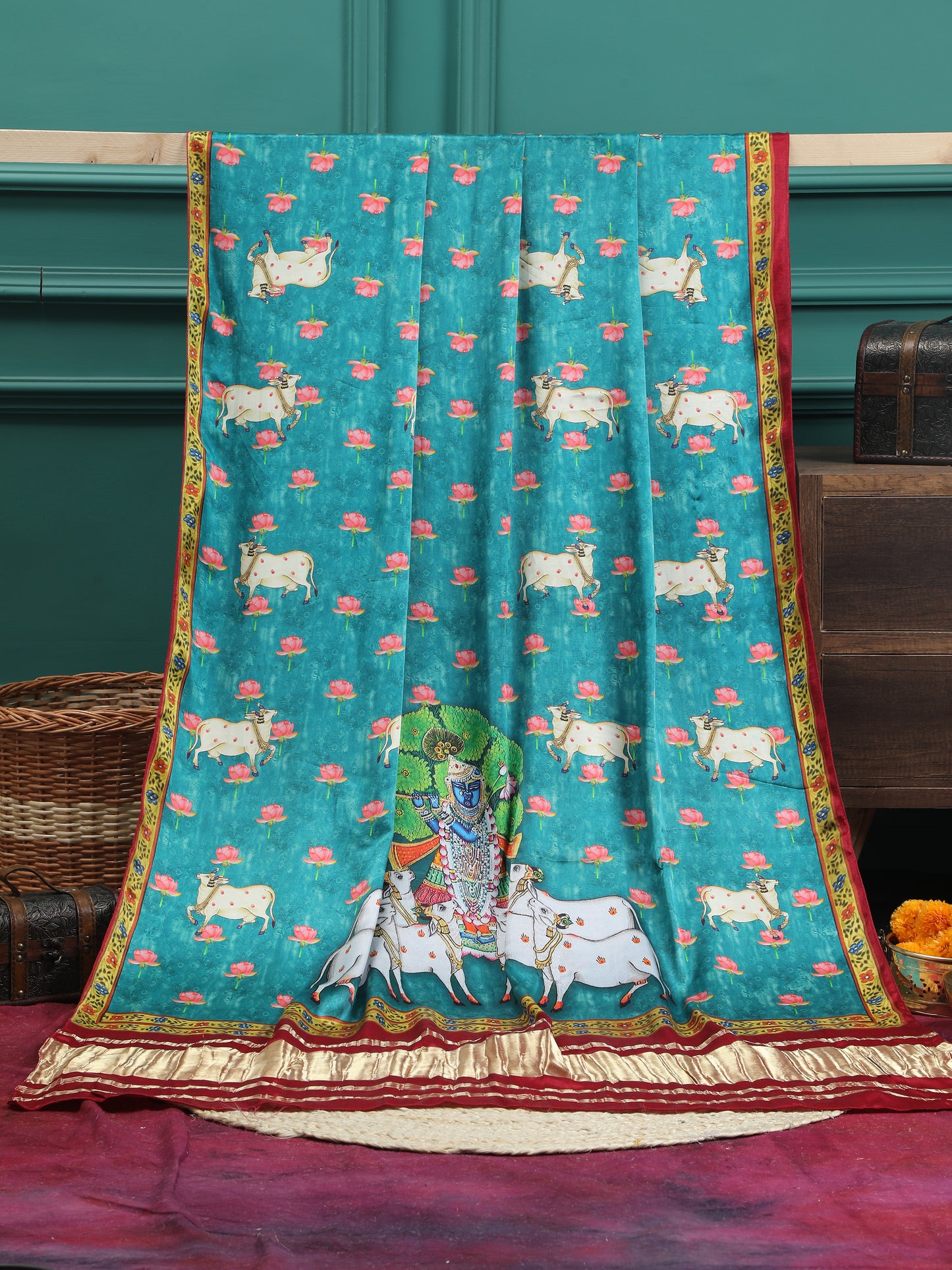 maroon & blue shrinathiji pichwai print dupatta