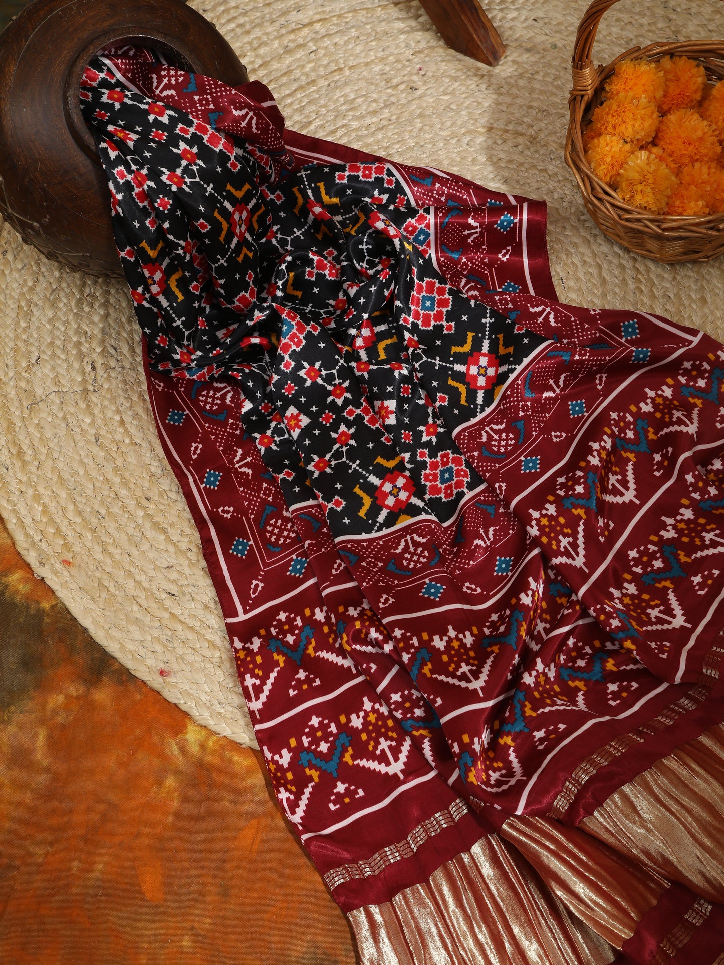 marron & black ikkat patola print dupatta