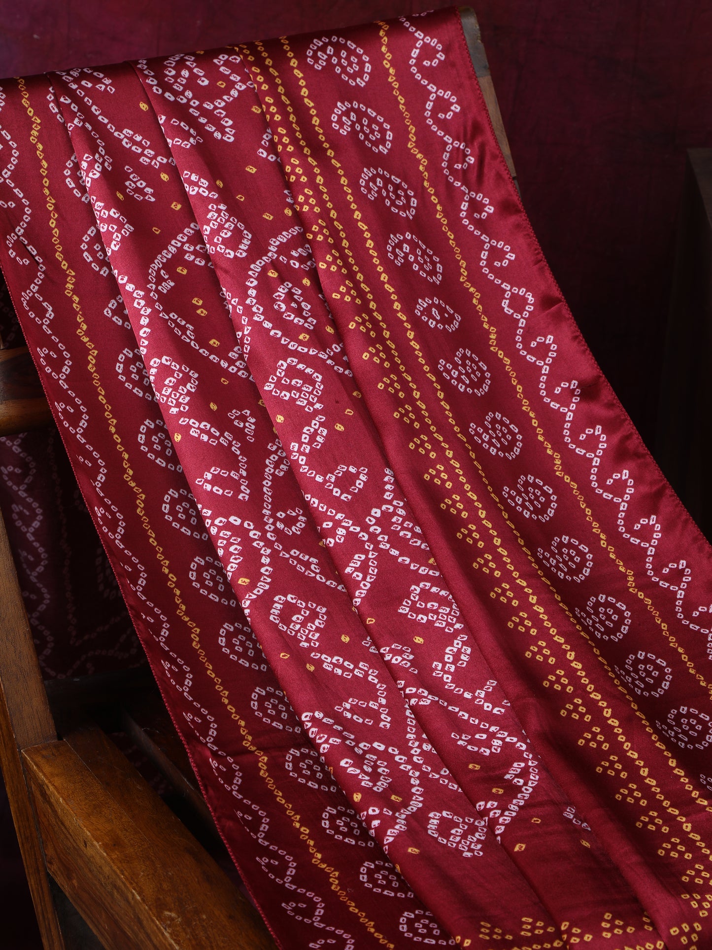 maroon bandhani print dupatta