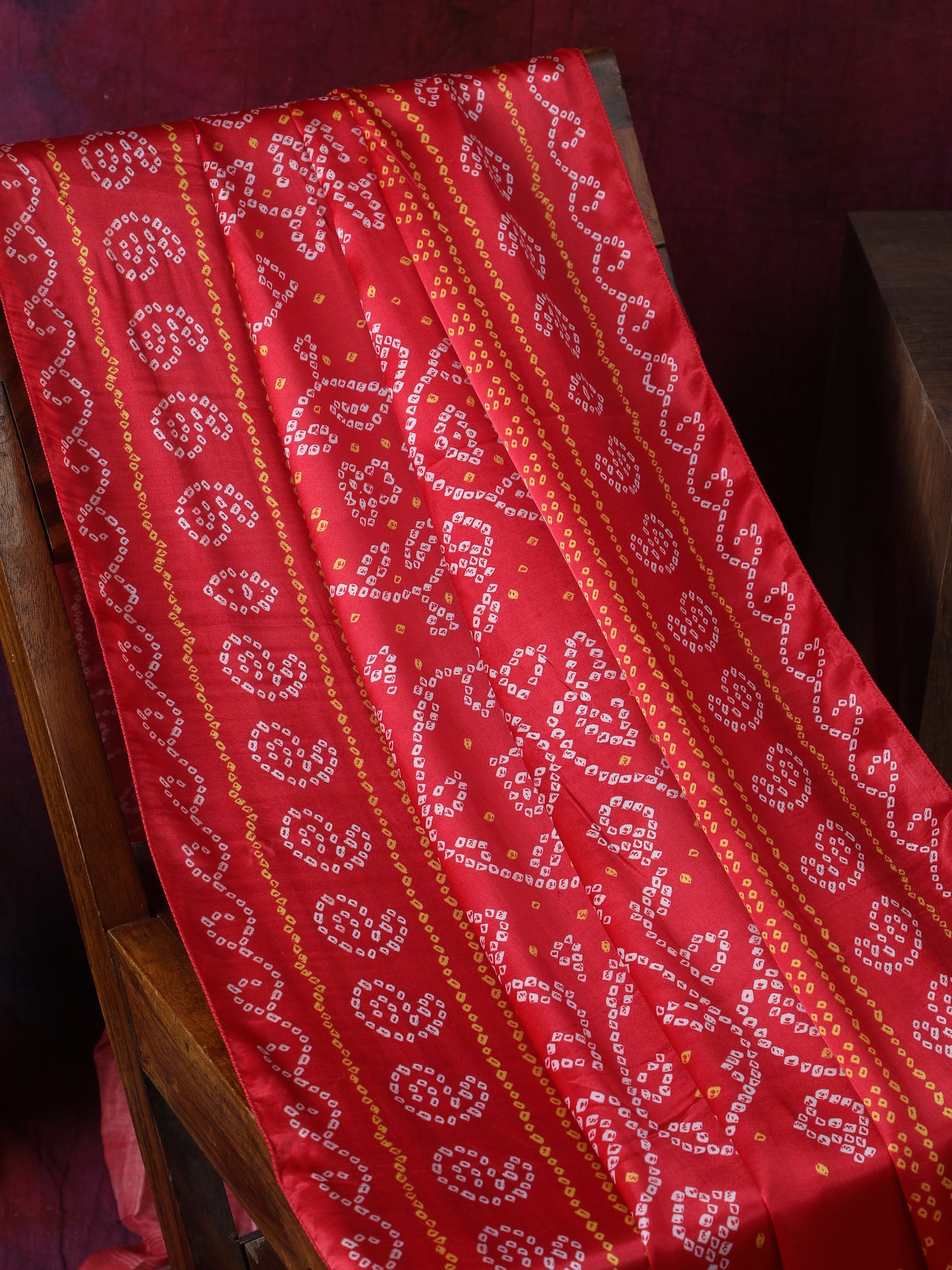 red bandhani print dupatta