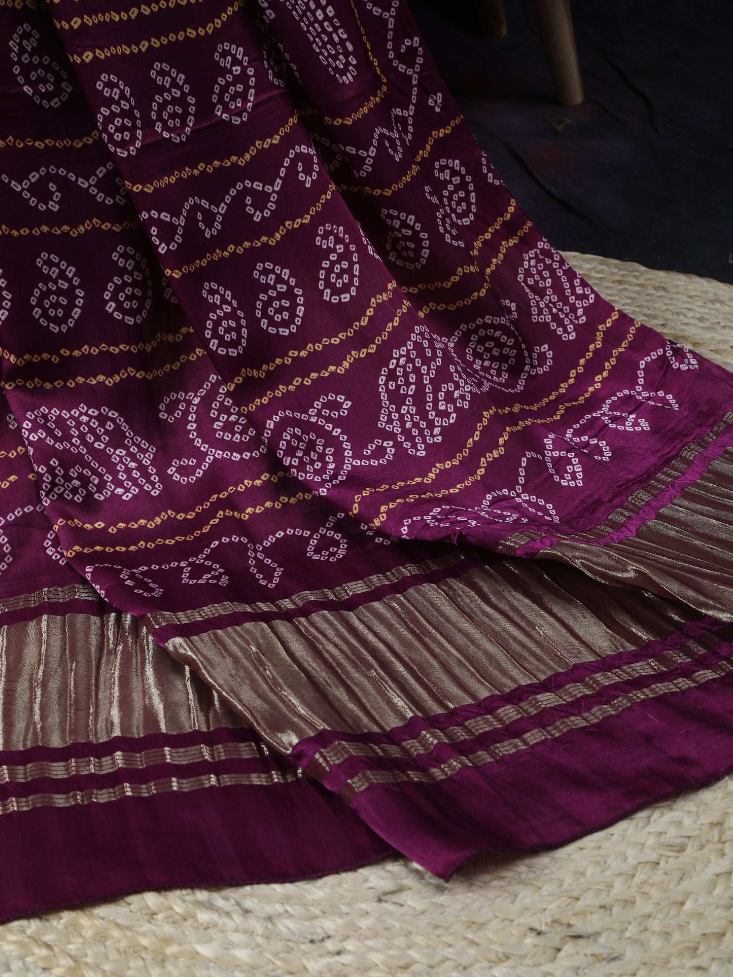 majanta bandhani print dupatta