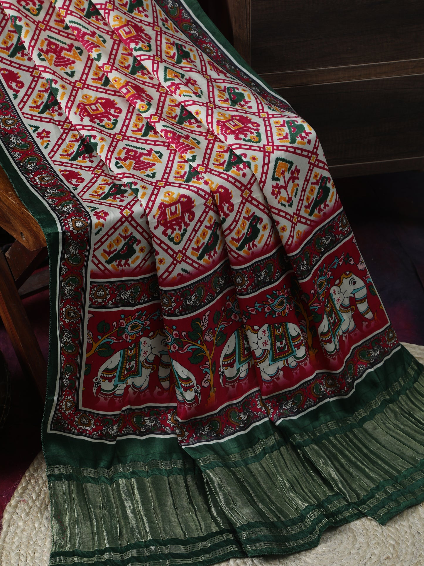 green & white patola ikkat print dupatta